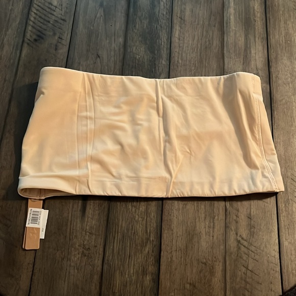 NWT SKIMS Fits Everybody Bandeau Bralette Nordstrom Color Sand Size 2X $28 - Picture 8 of 10